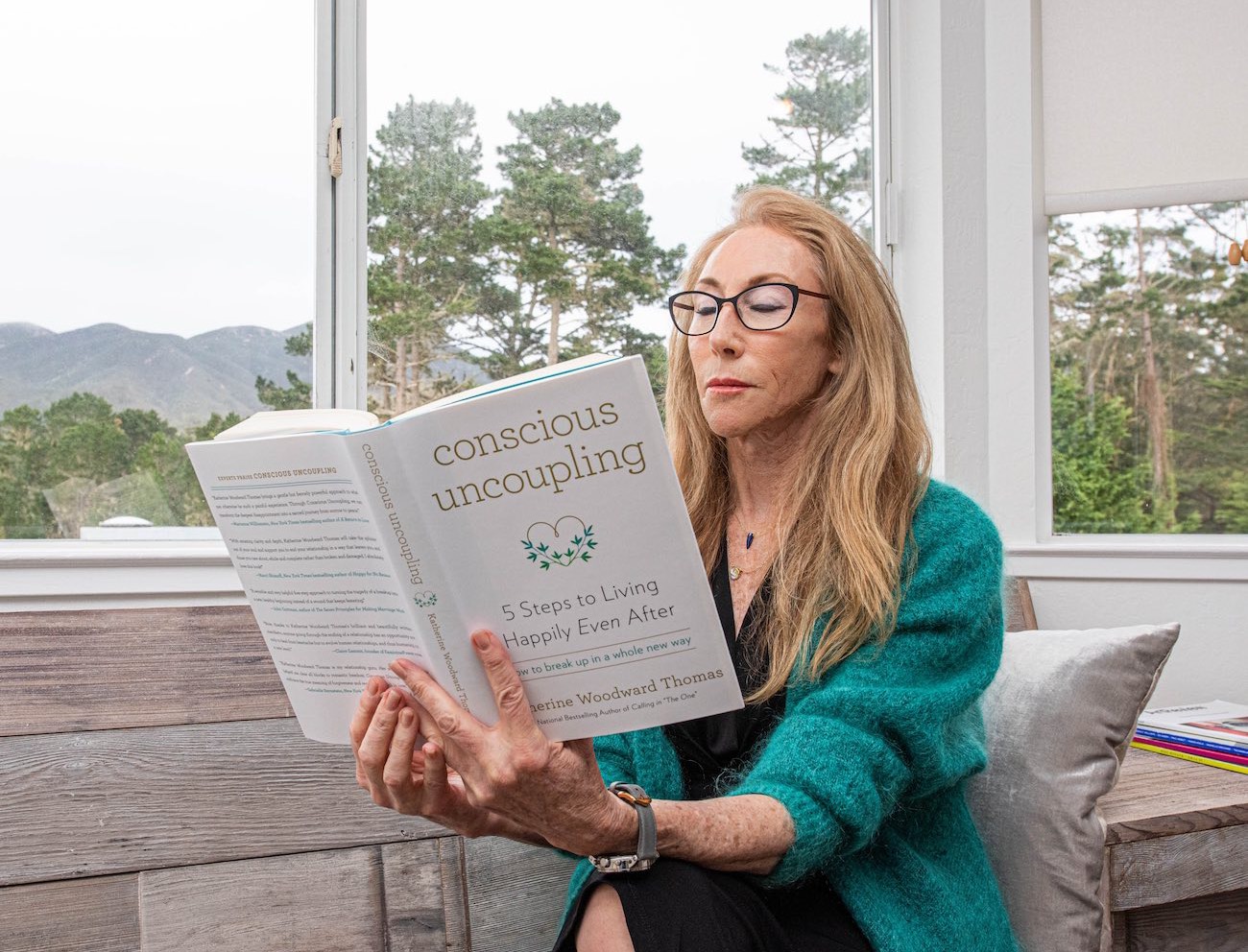 Dale Sparage reading Conscious Uncoupling book
